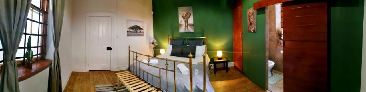 Uthando Backpackers Lodge Оудсхорн Экстерьер фото