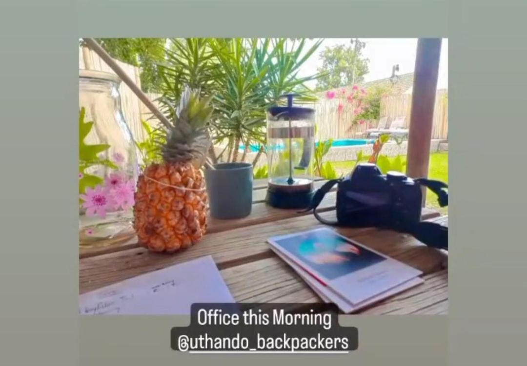 Uthando Backpackers Lodge Оудсхорн Экстерьер фото