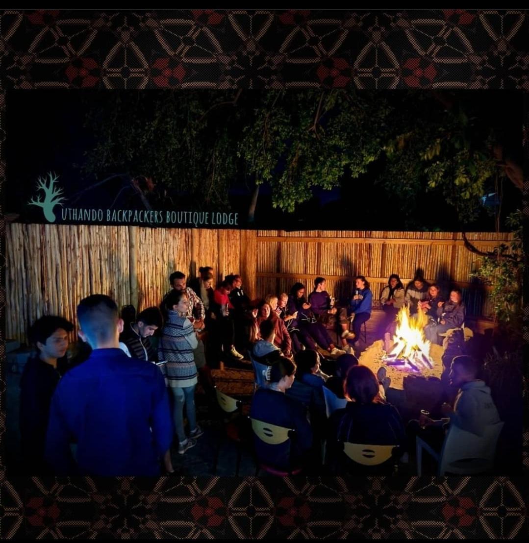 Uthando Backpackers Lodge Оудсхорн Экстерьер фото