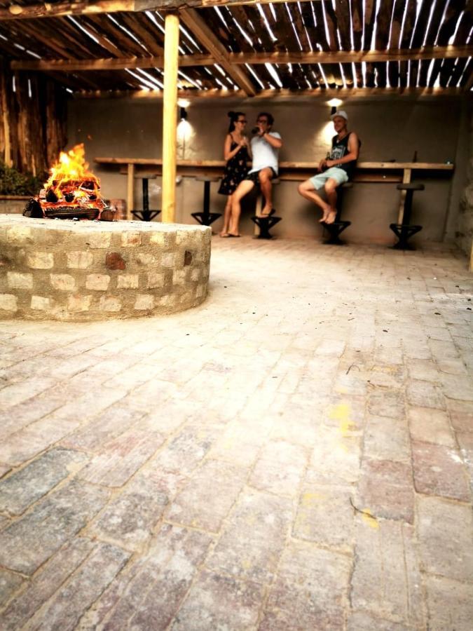 Uthando Backpackers Lodge Оудсхорн Экстерьер фото
